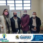 Nova médica recebe boas vindas pela equipe da saúde